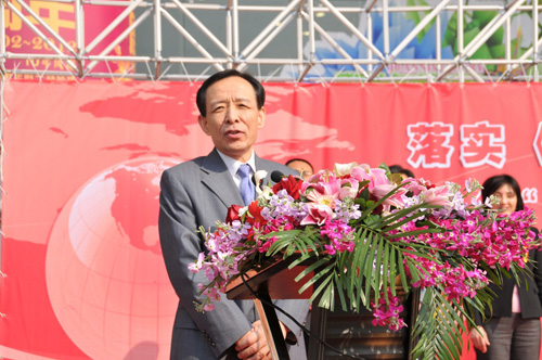國家質(zhì)檢總局副局長蒲長城宣布國家質(zhì)檢總局2012年3?15國際消費(fèi)者權(quán)益日現(xiàn)場咨詢服務(wù)活動(dòng)開始。